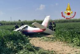 Tragedia nei cieli del Nordest: ultraleggero precipita, muore il pilota