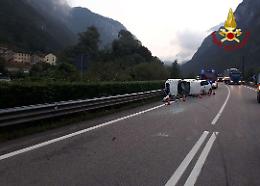 Incidente sulla SS51 a Ospitale di Cadore: quattro auto coinvolte e un ferito
