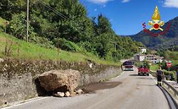 Massi sulla SP 81, paura a Posina
