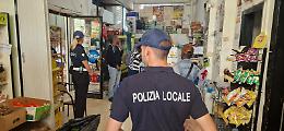 Blitz della Polizia Locale in Galleria Ballotta: scoperte gravi irregolarità in un negozio etnico