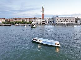 Venezia, successo di visitatori per il "Glass Bateo"