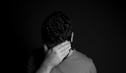 Bassano si tinge di blu per la giornata internazionale della prevenzione del suicidio