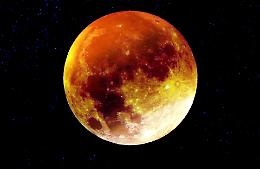  La Luna delle Fragole danza nel cielo: tra leggende, solstizi e riti ancestrali