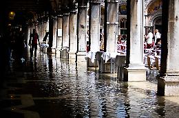 Ancora acqua alta a Venezia ma i disagi restano contenuti