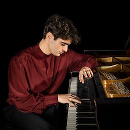 Elia Cecino in concerto per i 40 anni del Premio Venezia