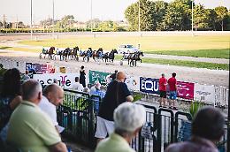 Le Padovanelle: riapertura dell'ippodromo tra gare di trotto, musica e divertimento per tutta la famiglia