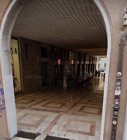 Violenta aggressione a Padova: arrestato un 51enne e sospesa la licenza al locale 