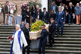 Padova piange Chiara Jaconis: oltre 2.000 persone ai funerali della giovane vittima di un tragico incidente