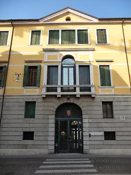 Paura a Ca' Sugana: Giancarlo Iannicelli sviene in ufficio e si frattura il naso