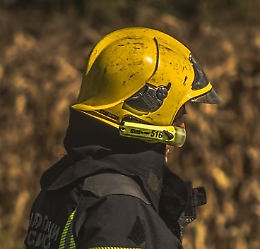 Incidente a Veronella: scontro tra auto e mezzo pesante, due persone estratte dai vigili del fuoco