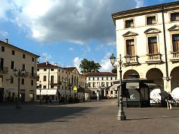 La caduta degli angeli ribelli: Francesco Bertos in mostra a Vicenza