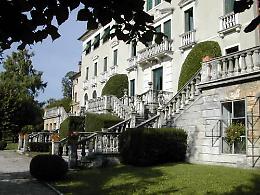 Crolla il muro di Villa Morassutti a Montebelluna: sicurezza e prevenzione in primo piano