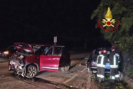 Villaverla, scontro frontale tra due auto: tre feriti