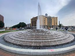 Padova, la fontana del fagiolo alla Stanga torna a funzionare dopo due anni di inattività