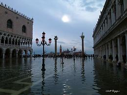 Acqua alta a Venezia: tre giorni di allerta e il ruolo cruciale del Mose