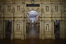 Giovanni Lindo Ferretti: un viaggio tra ritmo e mistero al teatro olimpico di Vicenza