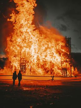 Oppeano, incendio in un casolare abbandonato: intervento dei Vigili del Fuoco
