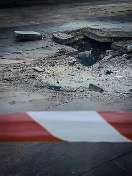 Padova, voragine in Via Marzolo: collassa una condotta fognaria