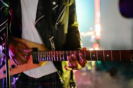  Grande rock’n’roll al Centro Le Brentelle: Bobby Solo e le UB Dolls sul palco