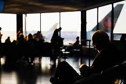 Verona, tenta l'imbarco con un passaporto falso: arrestato un 57enne all'Aeroporto Catullo