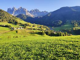 Sei anni dopo la tempesta Vaia: Zaia celebra la rinascita delle Dolomiti