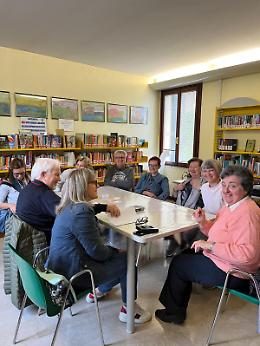 Un caffè tra i libri. Mattinate in biblioteca 