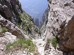 Frana sulla strada del Pasubio: chiuso il collegamento tra Veneto e Trentino
