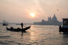 Venezia e la sfida dell’acqua alta: i residenti della Giudecca lanciano un appello