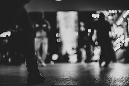 Accuse di stalking e atti osceni: 59enne a processo per molestie su minori