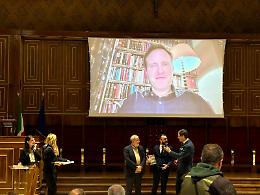 Ed Conway trionfa al Premio Galileo con "La materia del mondo"
