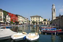 Trekking a Lazise: un'esperienza tra natura e cultura sulle sponde del lago di Garda