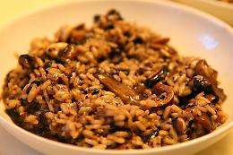 Risotto ai funghi porcini: segreti e tradizione di un classico autunnale