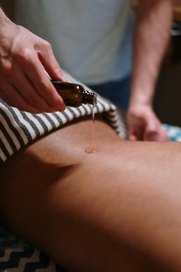 Sospeso il centro massaggi per irregolarità amministrative