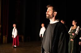 Su il sipario: torna Shakespeare a teatro

