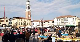 Il Mercatino dell’Antiquariato di Mirano incontra il Natale