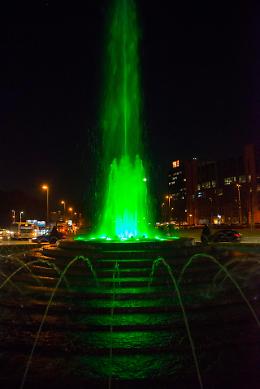 Inaugurata la nuova illuminazione a LED della fontana di Piazzale Stanga