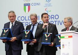 Il sindaco di Cortina Gianluca Lorenzi riceve il collare d’oro al merito sportivo