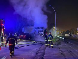 Incendio di un furgone a Conselve: intervento tempestivo dei Carabinieri