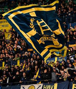 Hellas Verona, rivoluzione in difesa: via Coppola e Dawidowicz, resta Ghilardi