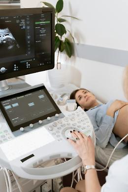  Intelligenza Artificiale e ginecologia: diagnosi prenatale più rapida e precisa con ecografie avanzate