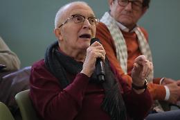 Attorno al Natale: dialoghi di speranza e riflessione