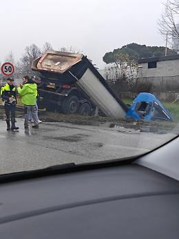 Incidente Stradale in Corso Kennedy: disagi al traffico ma nessun ferito grave