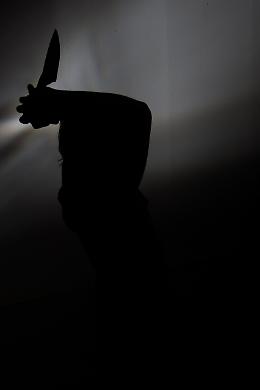 "Voleva accoltellarmi, e così mi sono difesa": l'ex fidanzata di Kelly Egbon confessa