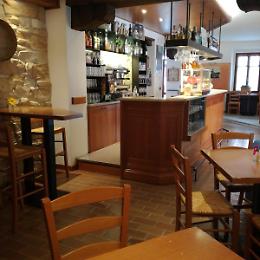 Aggressione brutale a Selvazzano: barista in fin di vita, arrestato un uomo, caccia al complice