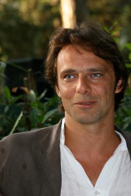 Il Poeta e la sua Diva: Alessandro Preziosi diventa D'Annunzio sul palco di Treviso