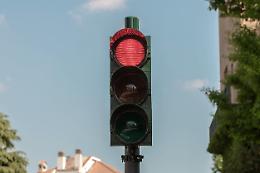 Treviso: 90 multe in 40 giorni per infrazioni al semaforo rosso in via Salsa