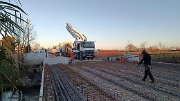 Padova, iniziati gli ultimi lavori per il rifacimento del ponte sulla Roggia Contarina