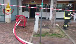 Fuga di gas in un laboratorio orafo a Mestre: evacuato condominio, intervento dei vigili del fuoco