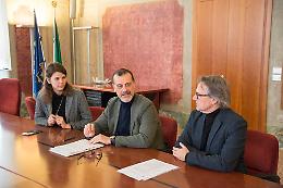 "Un caffè al telefono": Il progetto per combattere la solitudine degli anziani