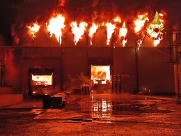 Azienda di prodotti ittici di Ariano Polesine distrutta da un incendio